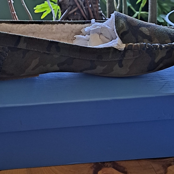 JACK ROGERS MOCCASINS - Picture 2 of 5